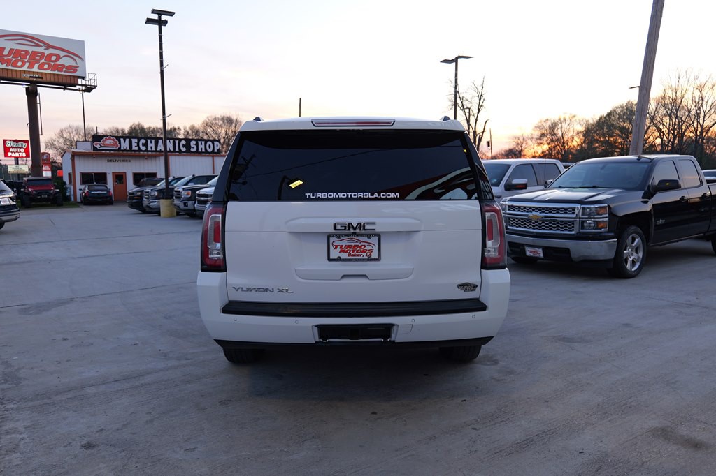 2017 GMC Yukon Image 6