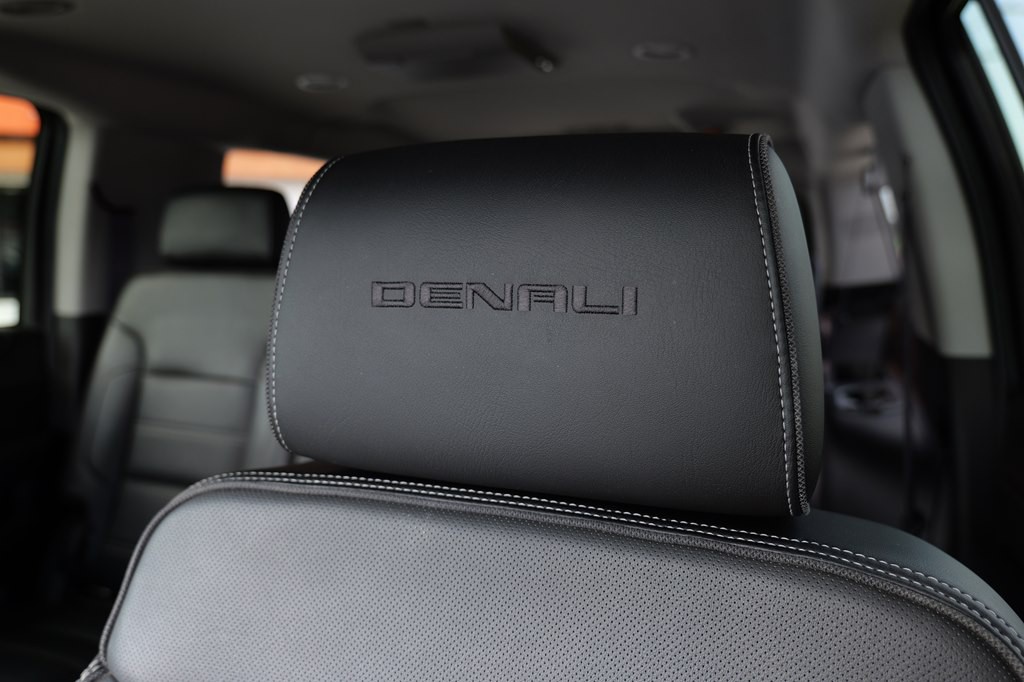 2016 GMC Yukon Image 37