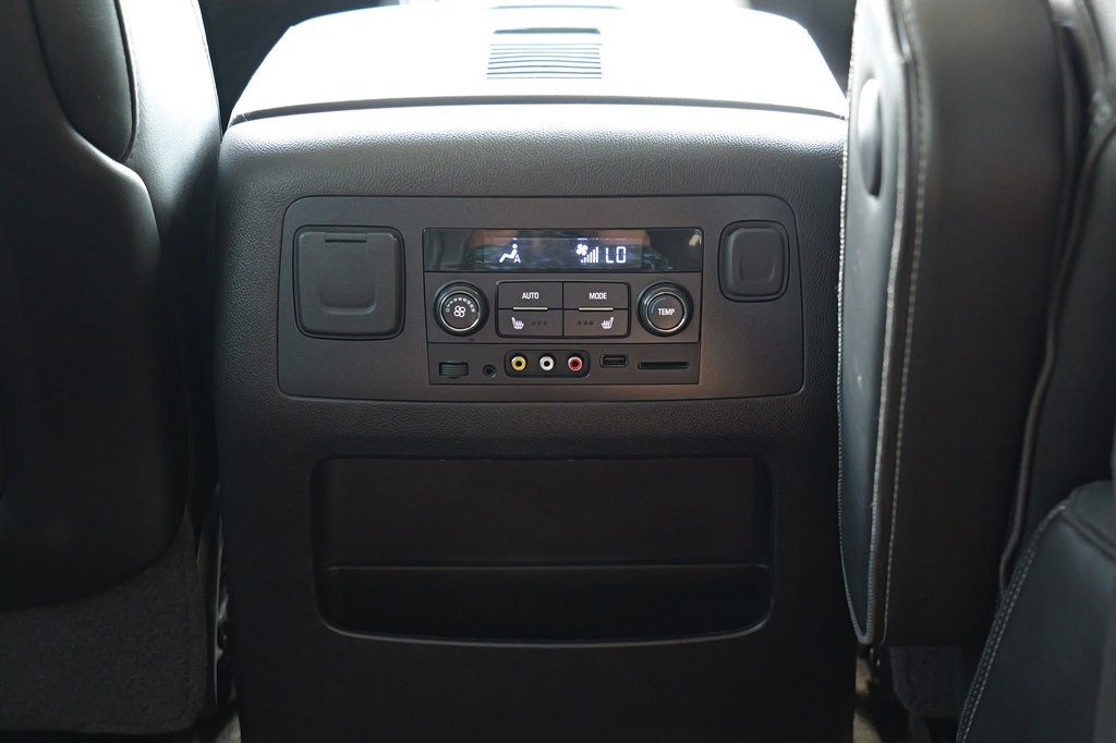 2016 GMC Yukon Image 48