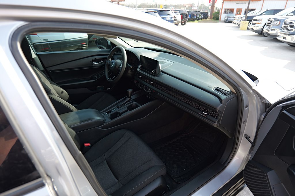 2023 Honda Accord Image 24