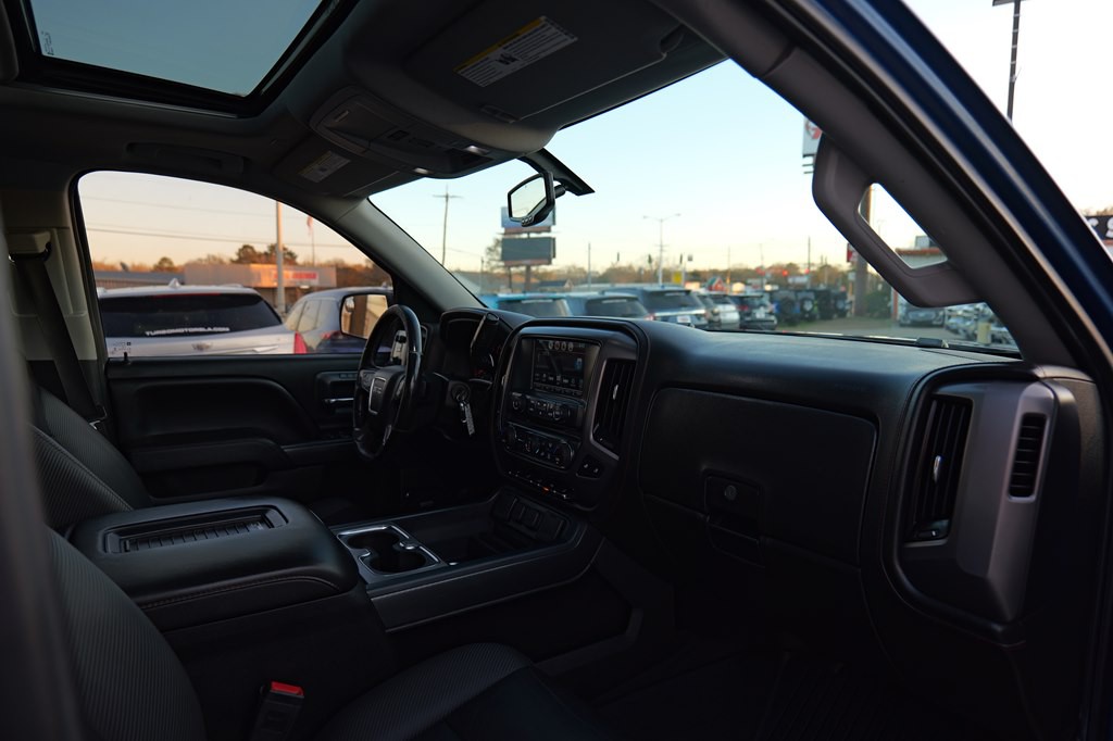 2018 GMC Sierra Image 30