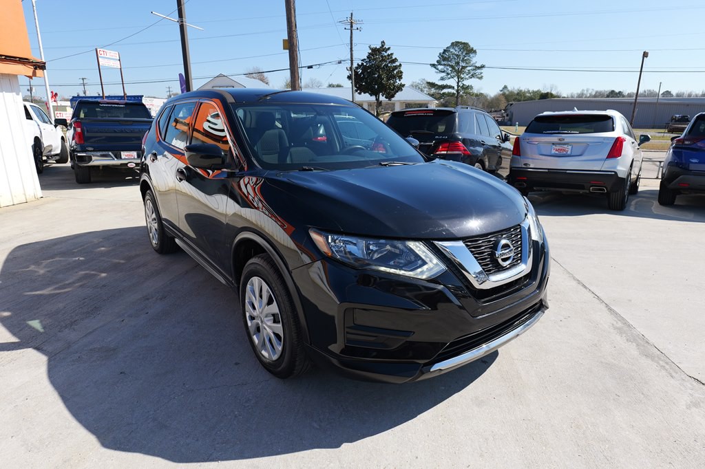 2017 Nissan Rogue Image 3