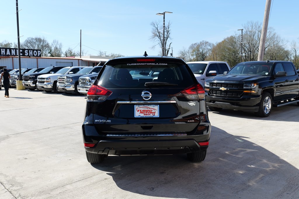 2017 Nissan Rogue Image 6