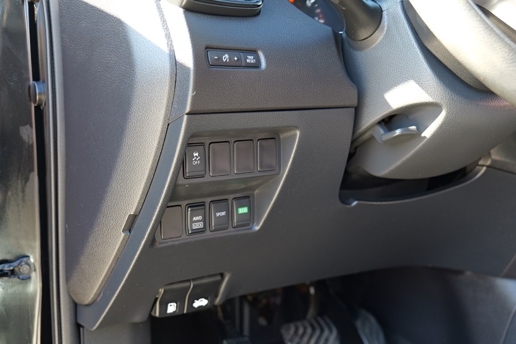 2017 Nissan Rogue Image 12