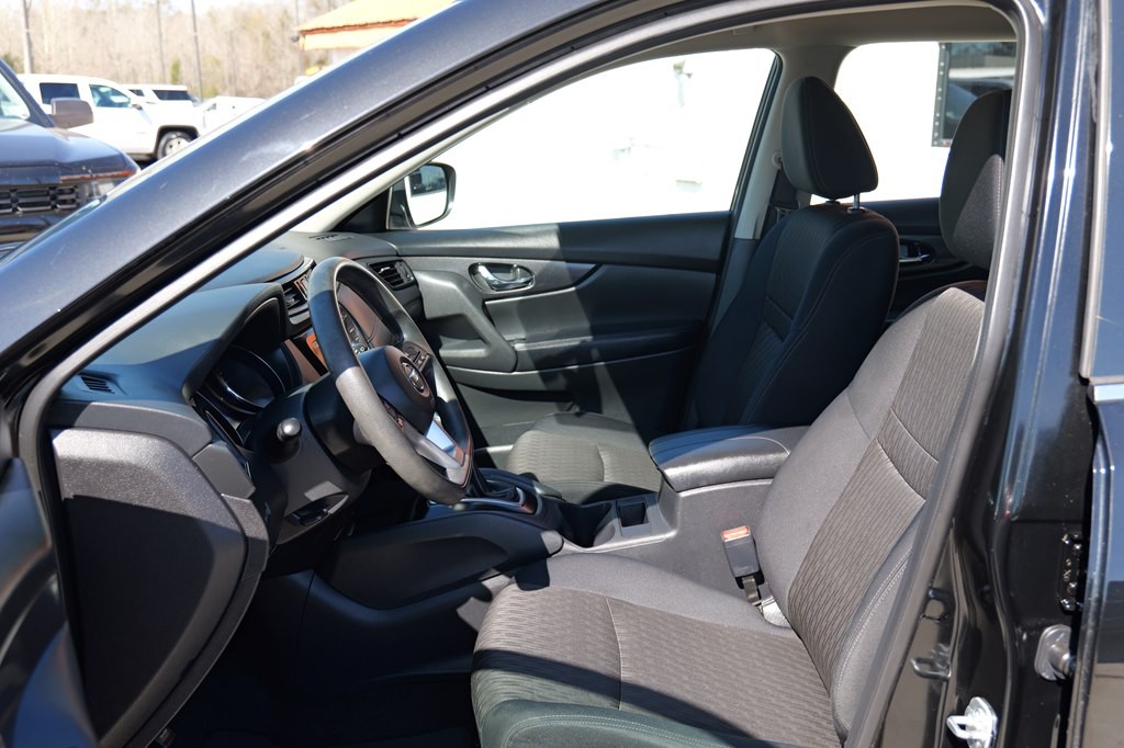 2017 Nissan Rogue Image 13