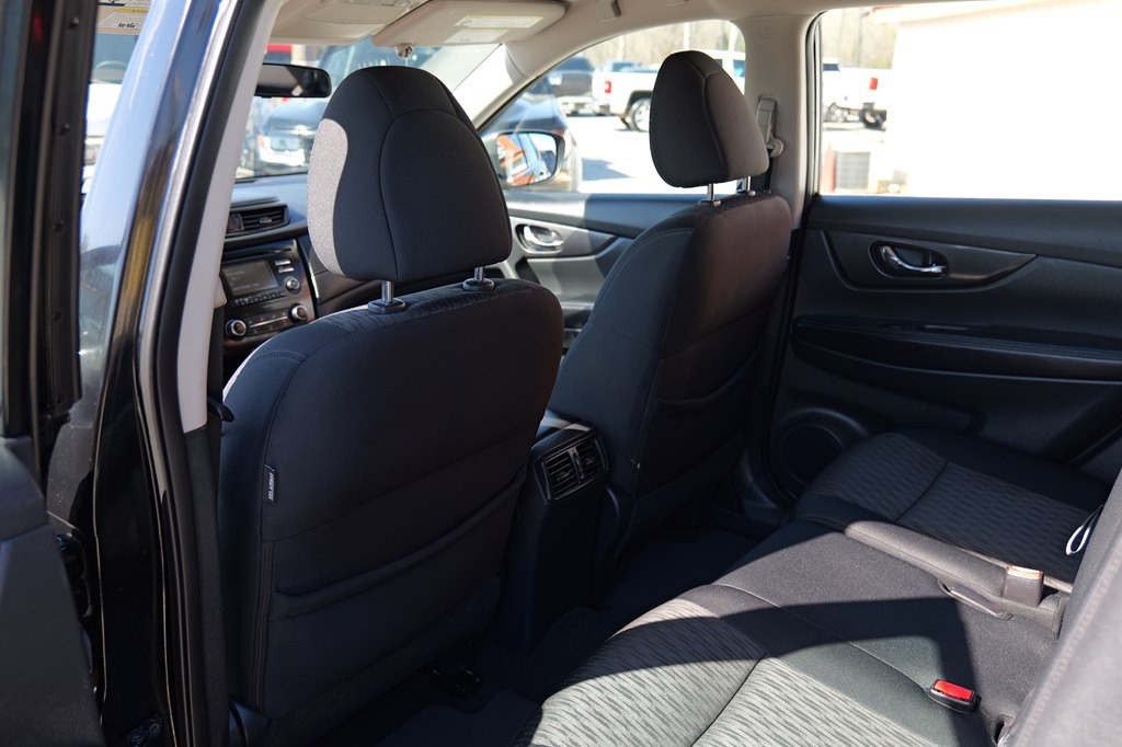 2017 Nissan Rogue Image 16