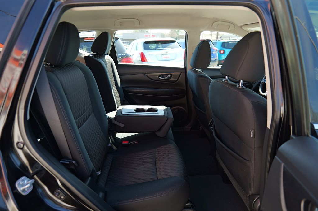 2017 Nissan Rogue Image 23