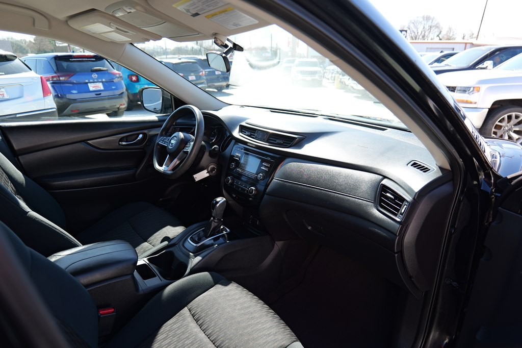 2017 Nissan Rogue Image 27