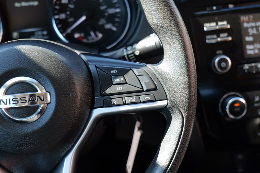 2017 Nissan Rogue Image 32