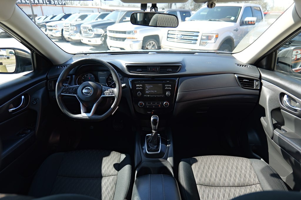 2017 Nissan Rogue Image 34