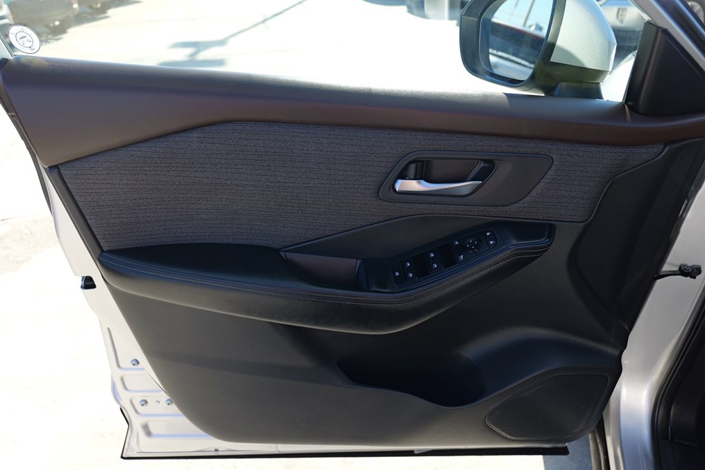 2023 Nissan Rogue Image 12