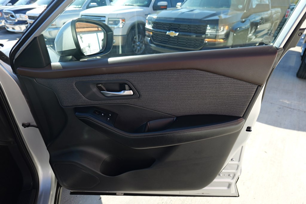 2023 Nissan Rogue Image 30