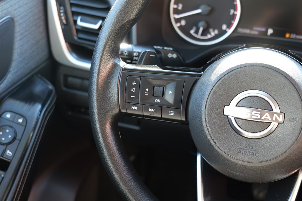 2023 Nissan Rogue Image 39