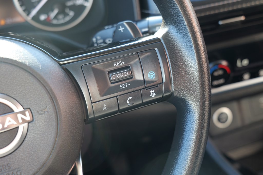 2023 Nissan Rogue Image 40