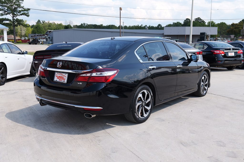 2016 Honda Accord Image 11