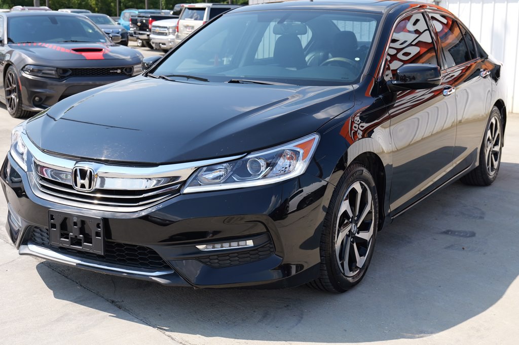 2016 Honda Accord Image 25