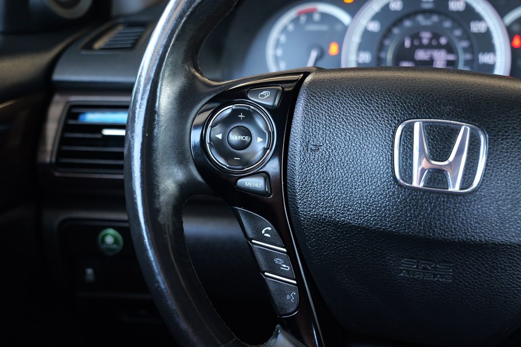 2016 Honda Accord Image 32
