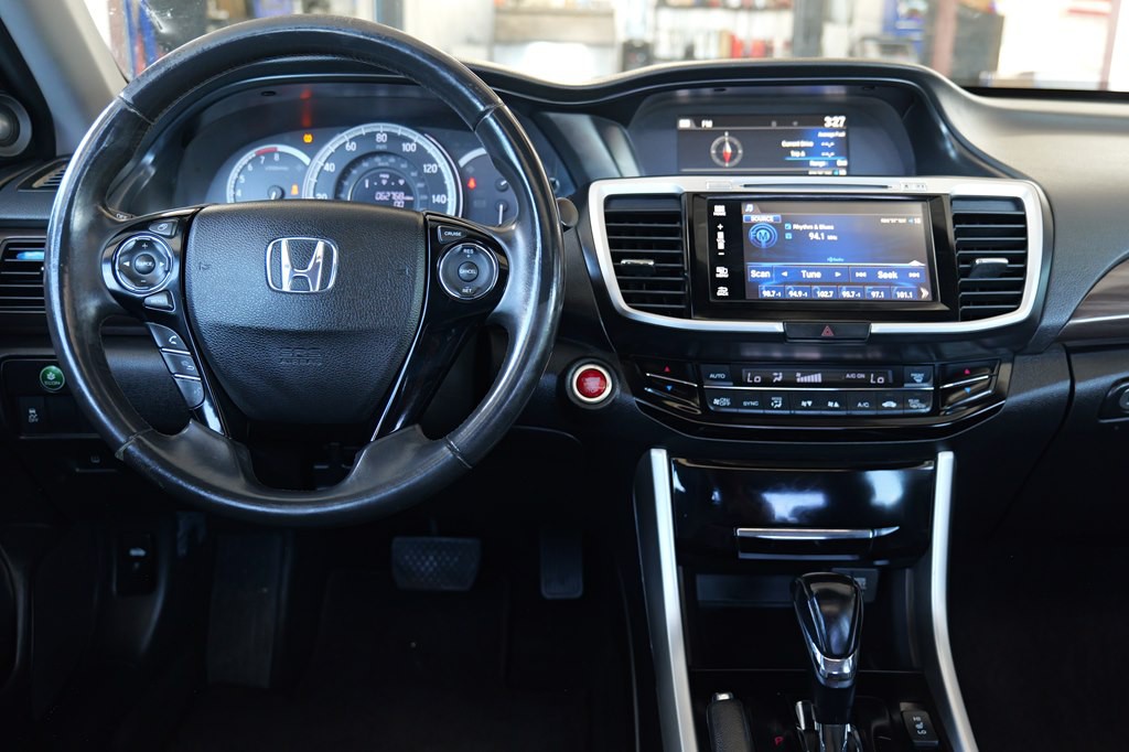 2016 Honda Accord Image 47