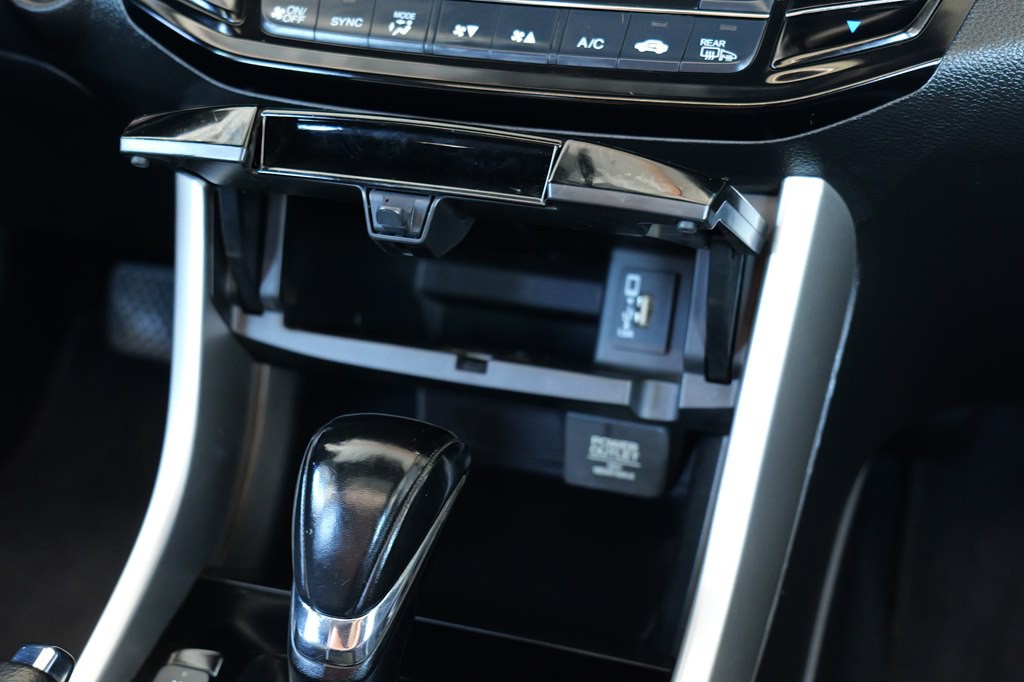 2016 Honda Accord Image 52