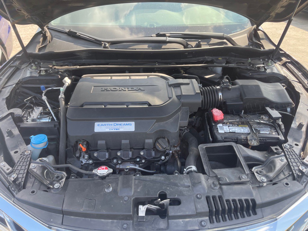2016 Honda Accord Image 62
