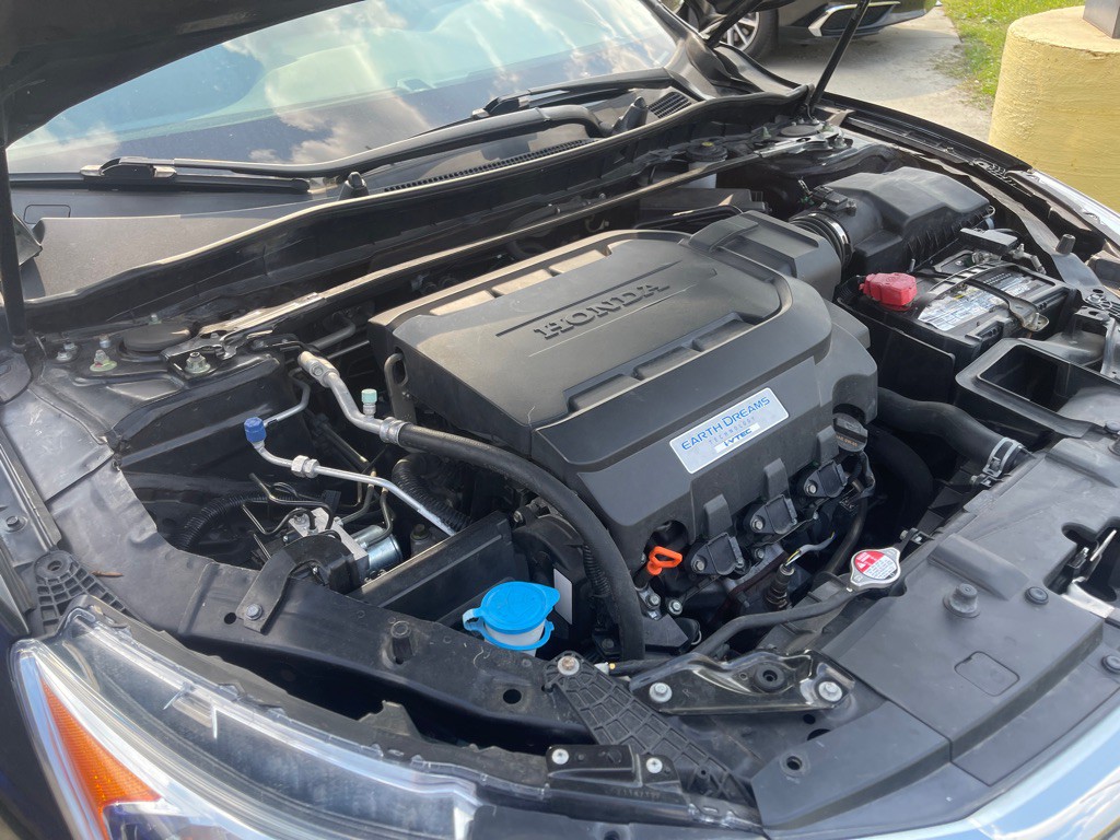 2016 Honda Accord Image 63