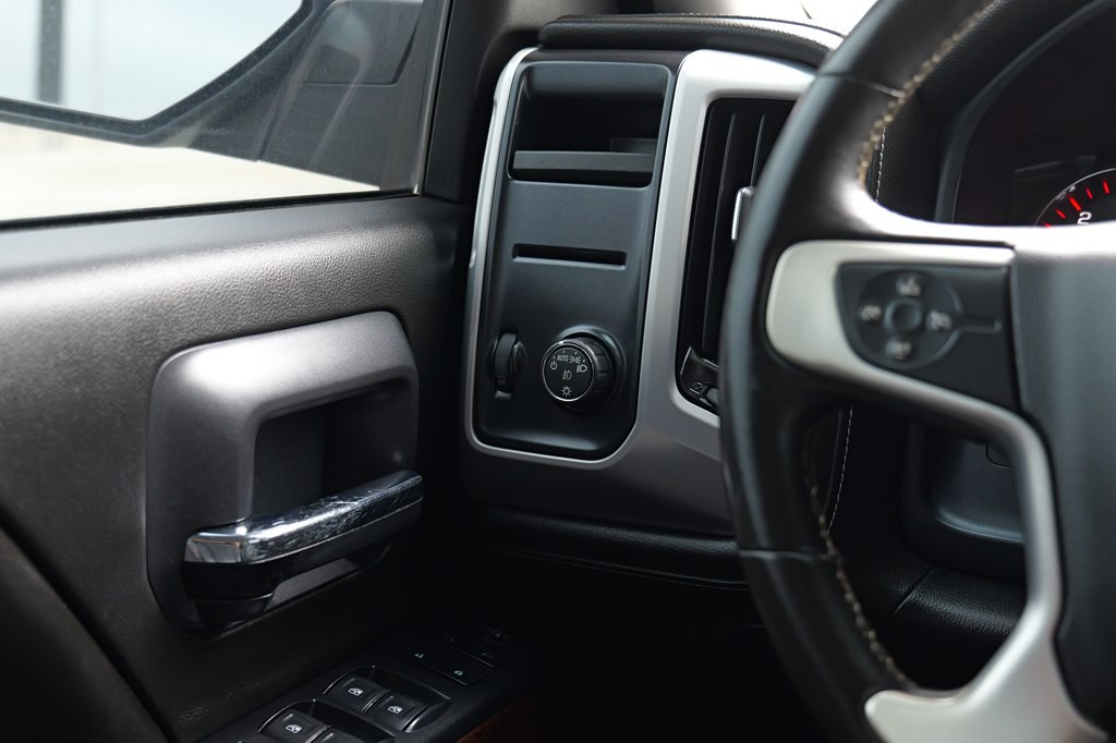 2015 GMC Sierra Image 32