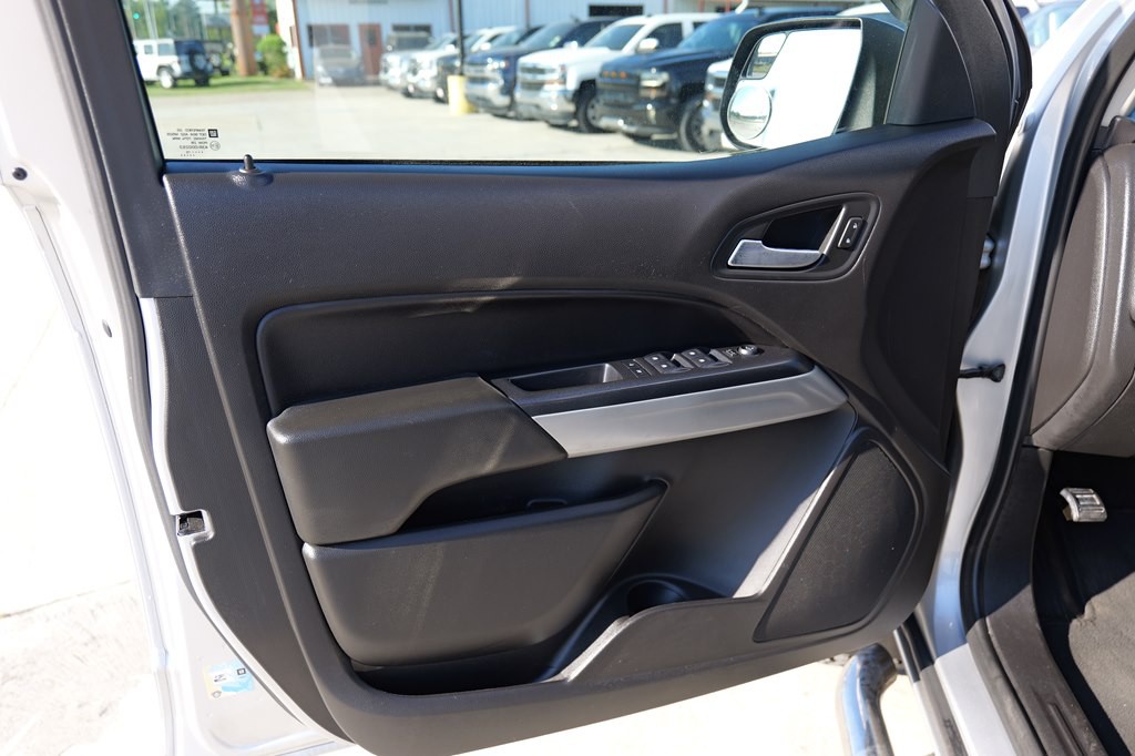 2015 Chevrolet Colorado Image 11