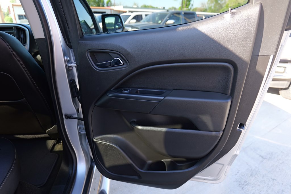 2015 Chevrolet Colorado Image 25