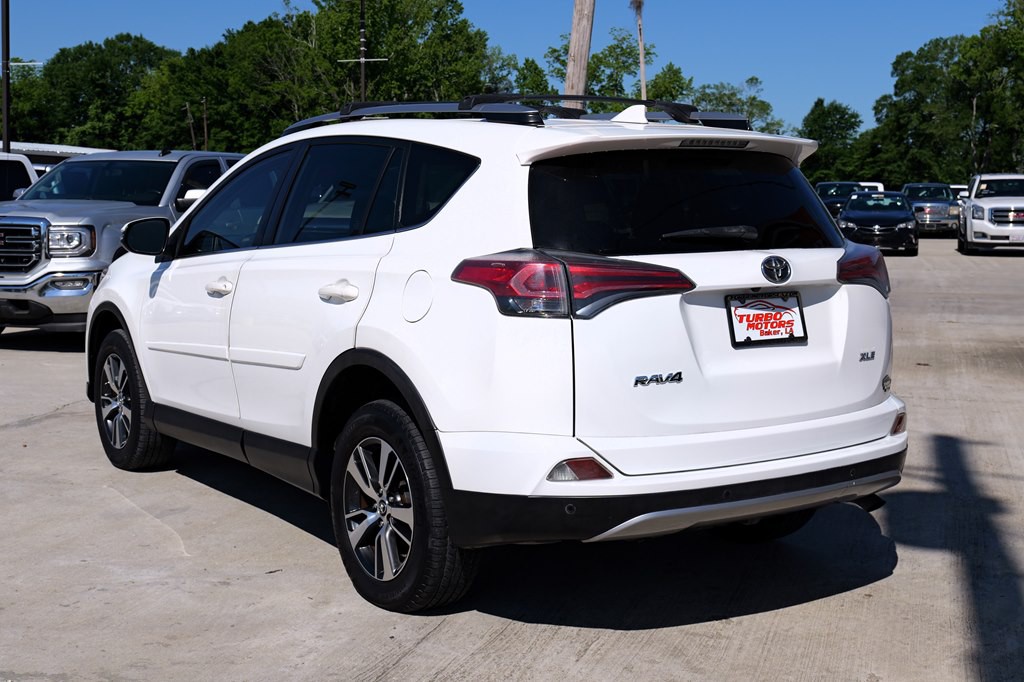2017 Toyota Rav4 Image 7