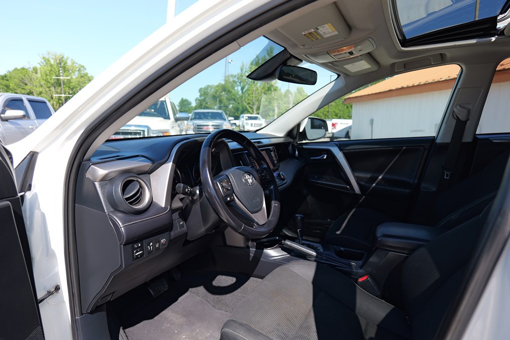 2017 Toyota Rav4 Image 11