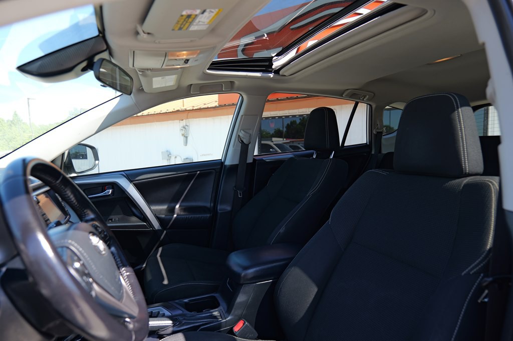 2017 Toyota Rav4 Image 13