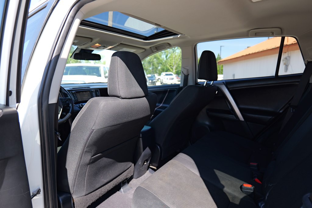 2017 Toyota Rav4 Image 15