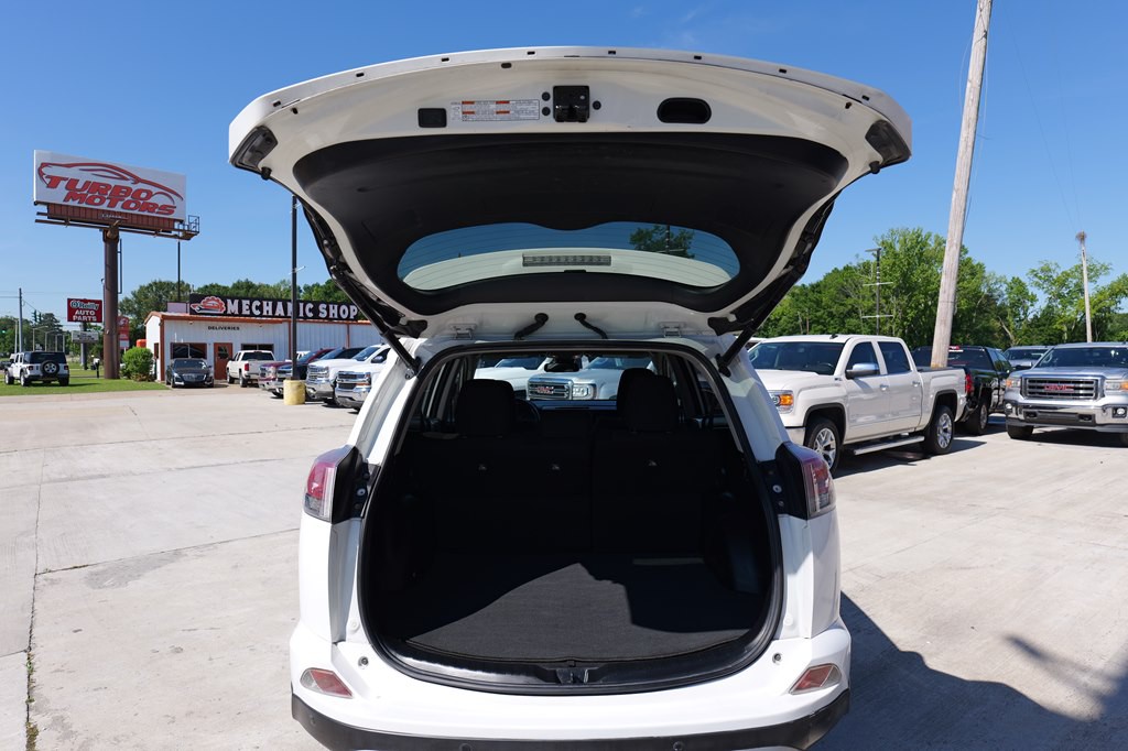 2017 Toyota Rav4 Image 17