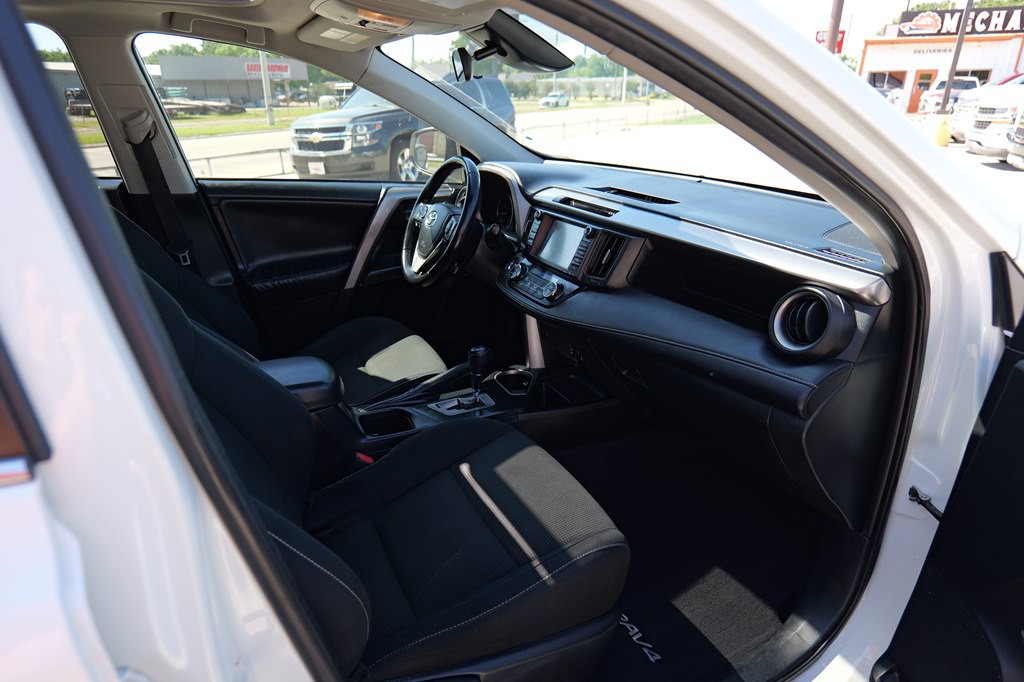 2017 Toyota Rav4 Image 25