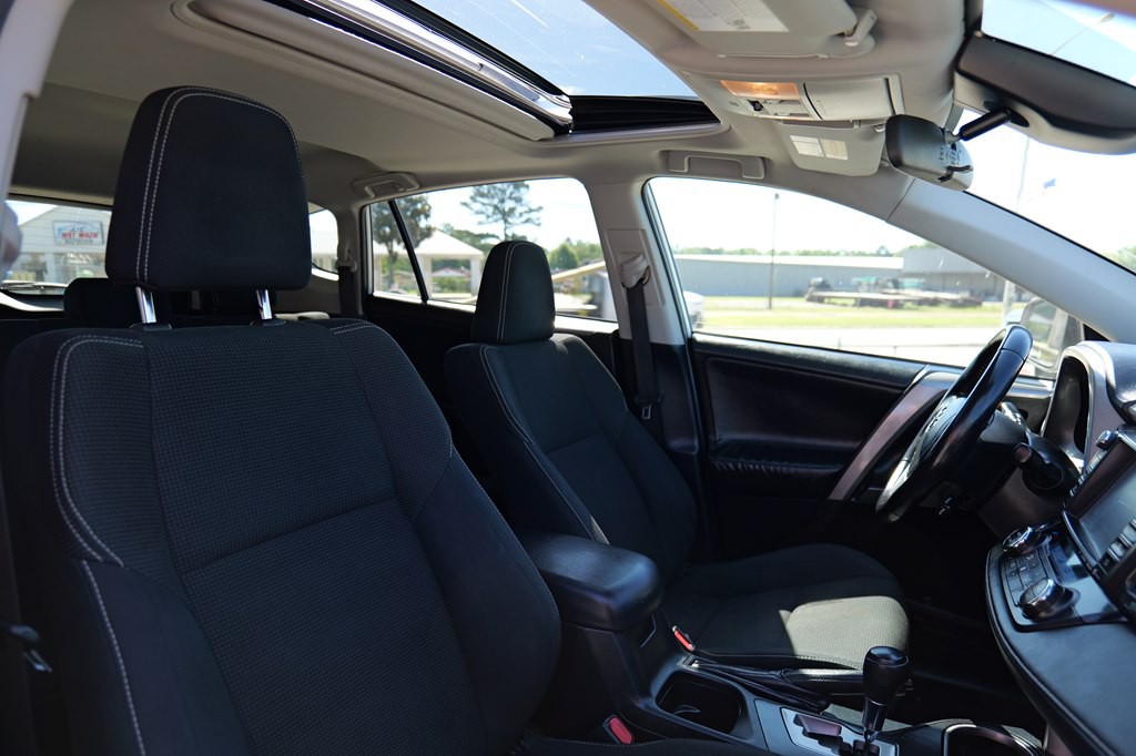 2017 Toyota Rav4 Image 27