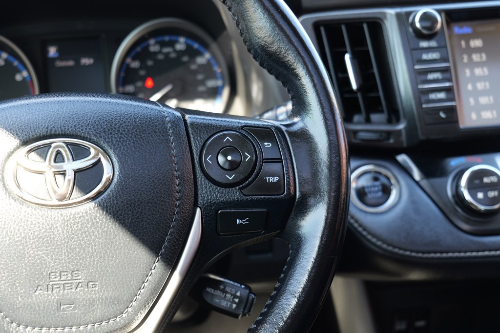 2017 Toyota Rav4 Image 30