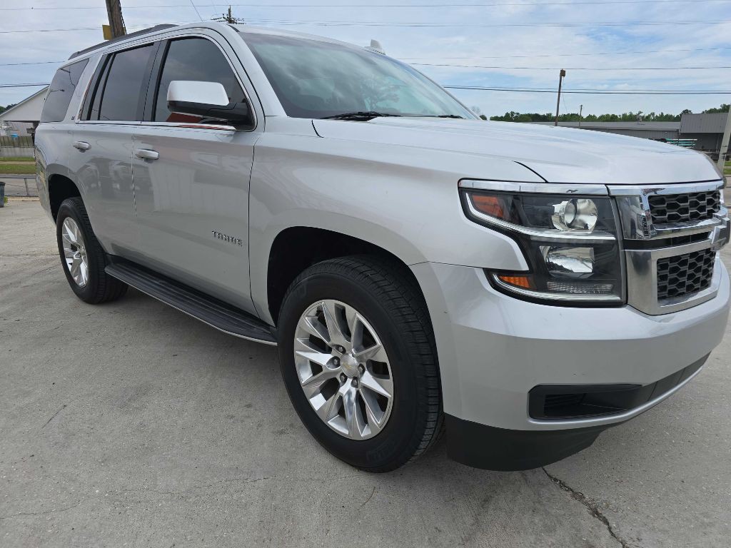 2017 Chevrolet Tahoe Image 2