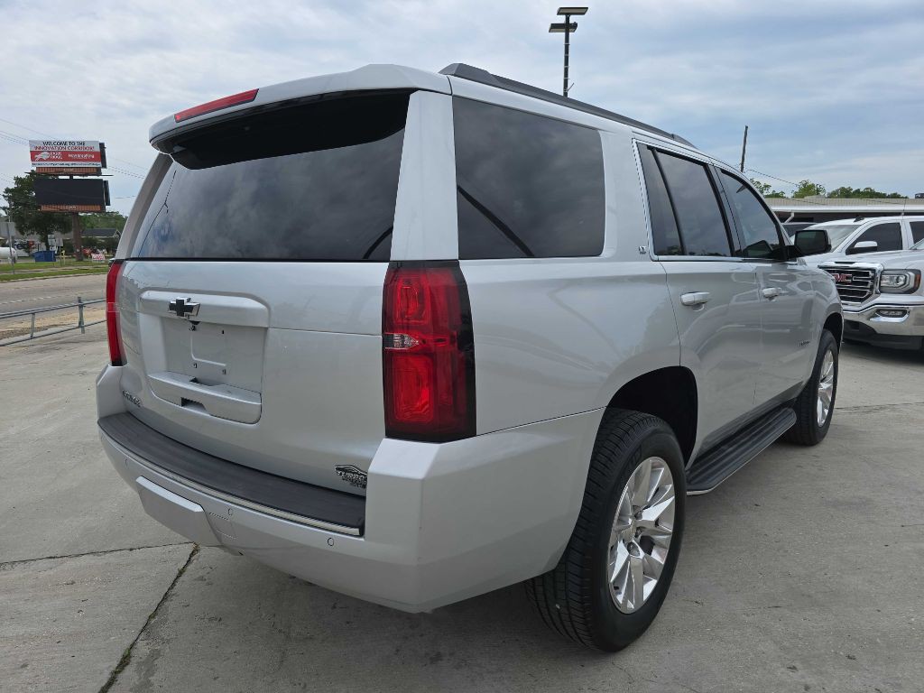 2017 Chevrolet Tahoe Image 3