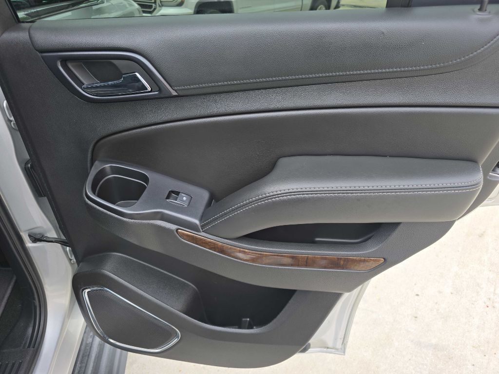 2017 Chevrolet Tahoe Image 28