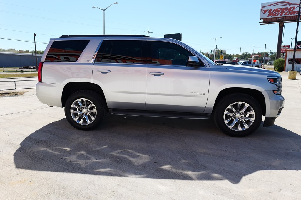 2017 Chevrolet Tahoe Image 4