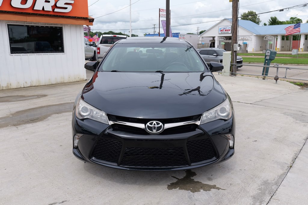 2016 Toyota Camry Image 3