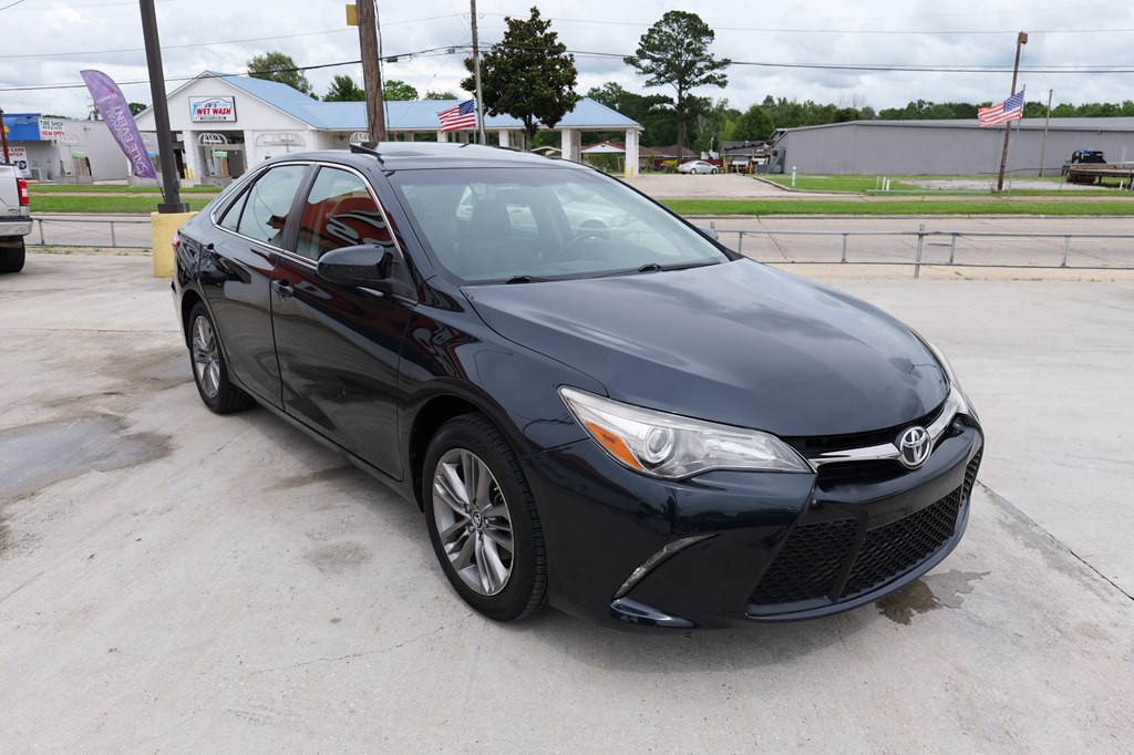 2016 Toyota Camry Image 4
