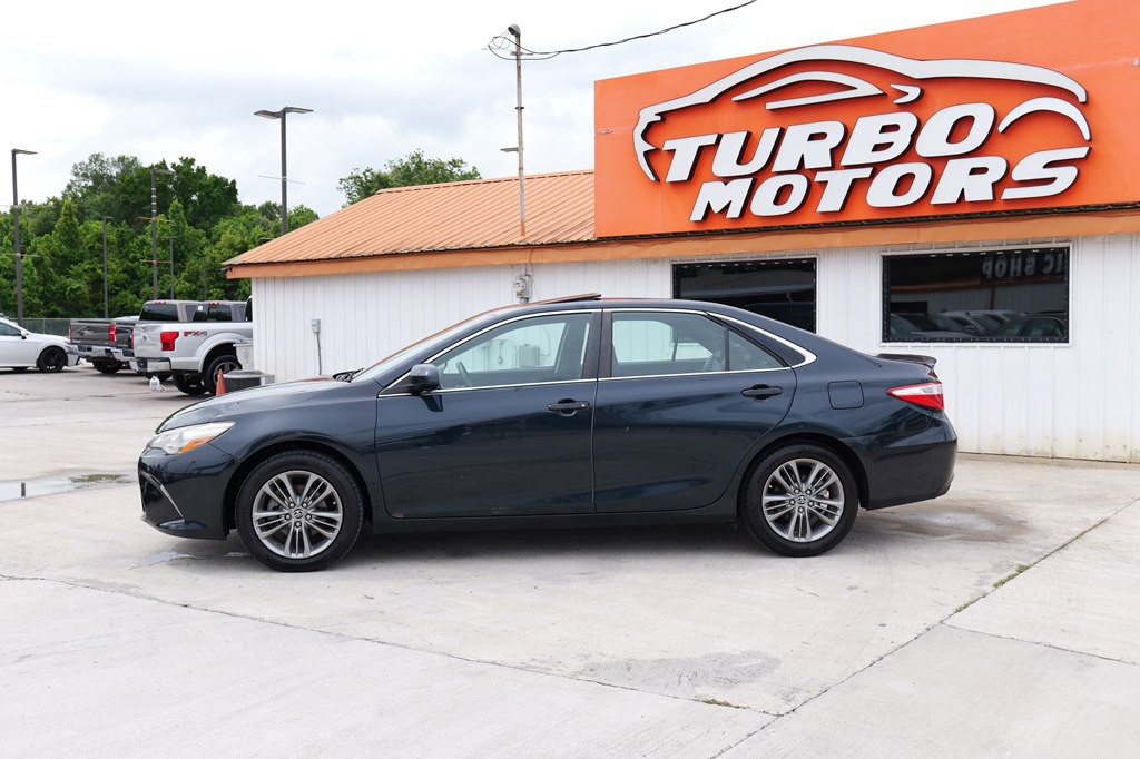 2016 Toyota Camry Image 11