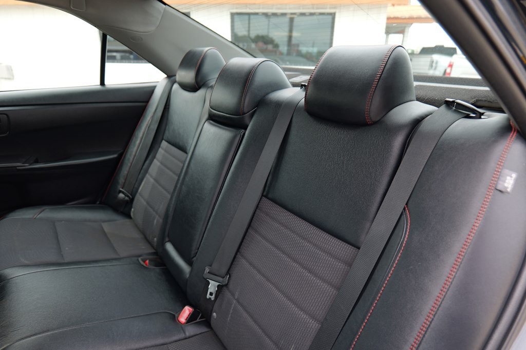 2016 Toyota Camry Image 20