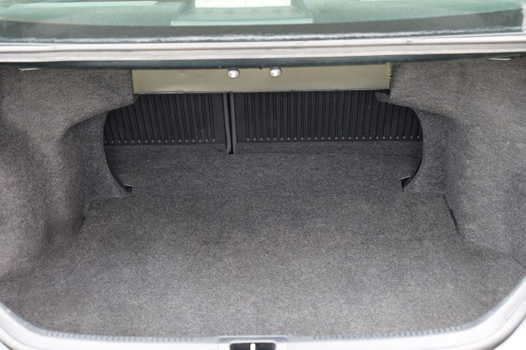 2016 Toyota Camry Image 22