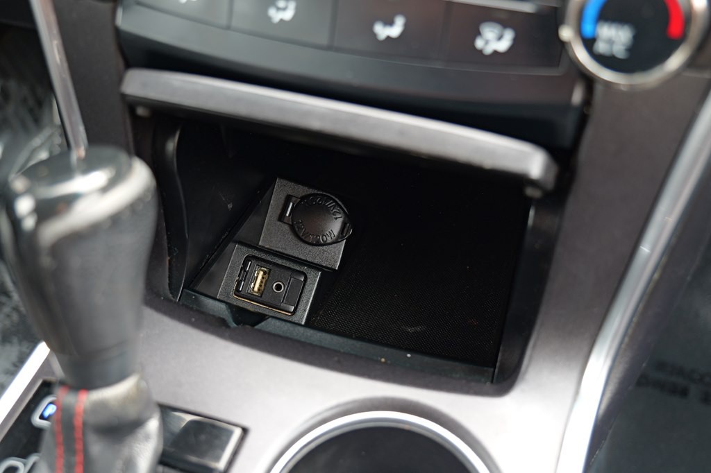 2016 Toyota Camry Image 40