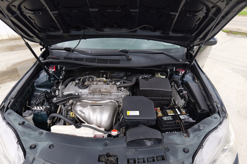 2016 Toyota Camry Image 44