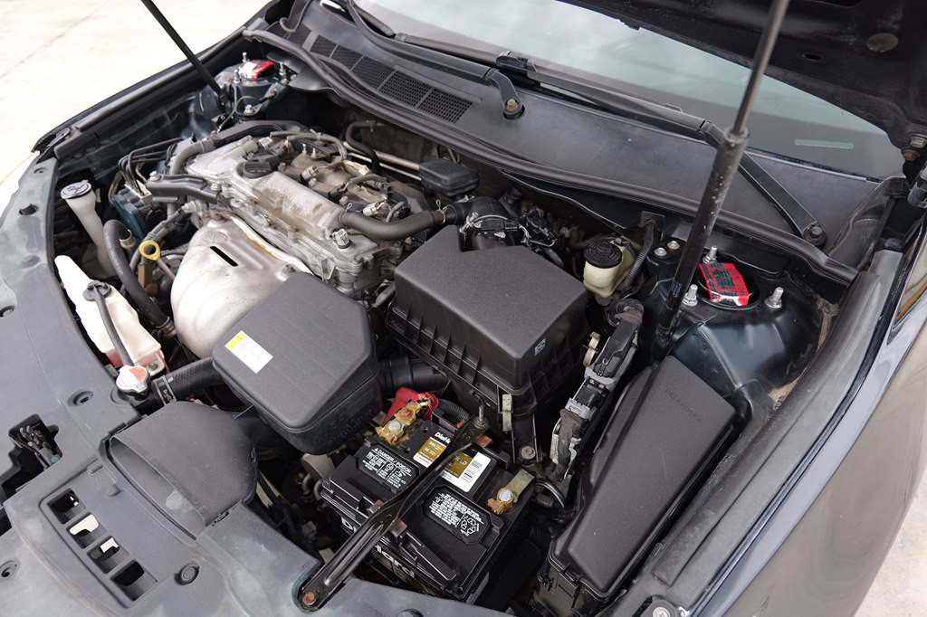 2016 Toyota Camry Image 46