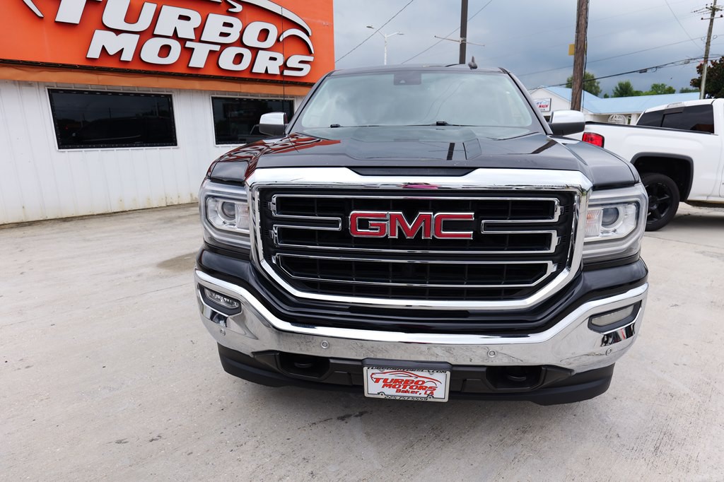 2017 GMC Sierra Image 2