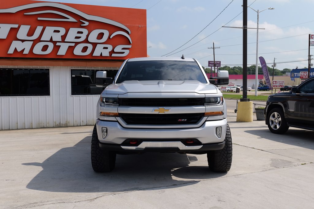 2018 Chevrolet Silverado 1500 Image 2